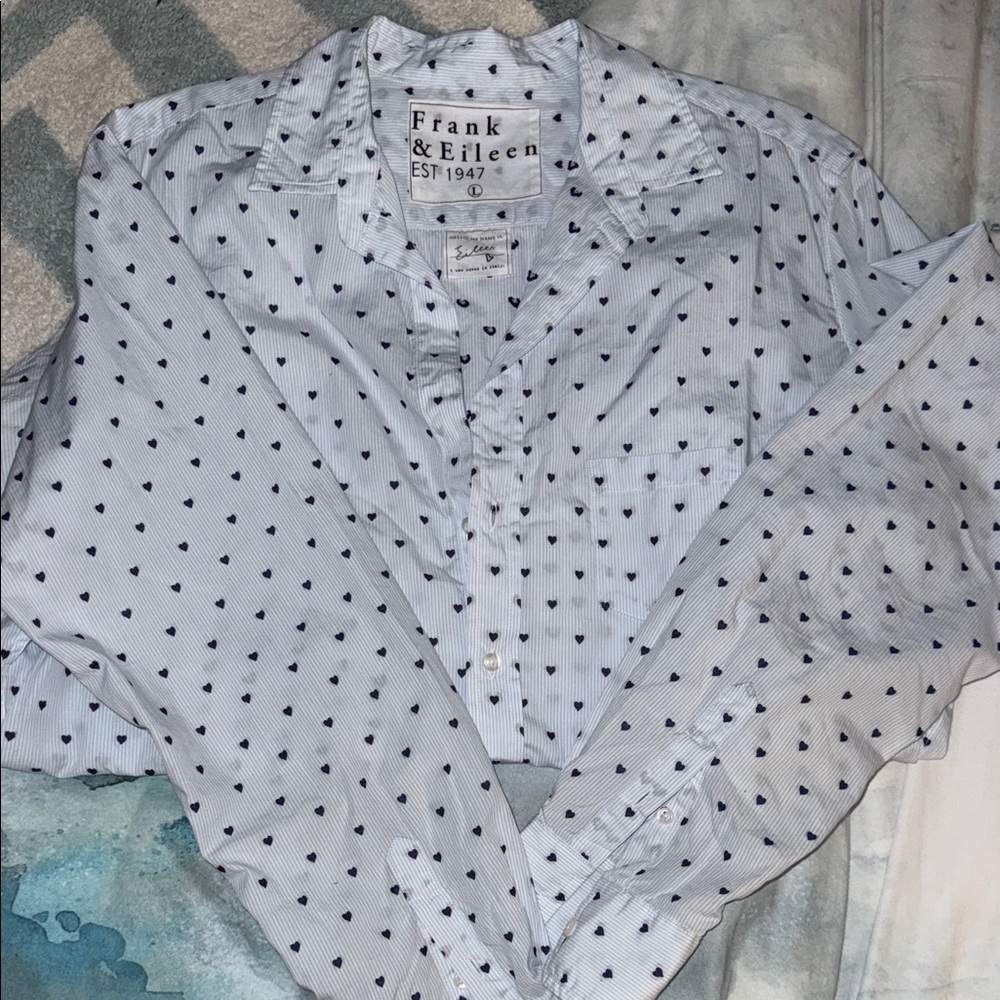 EUC Frank & Eileen - Women Button Down Shirt in Blue Stripe w/ Navy Hearts - Picture 6 of 13